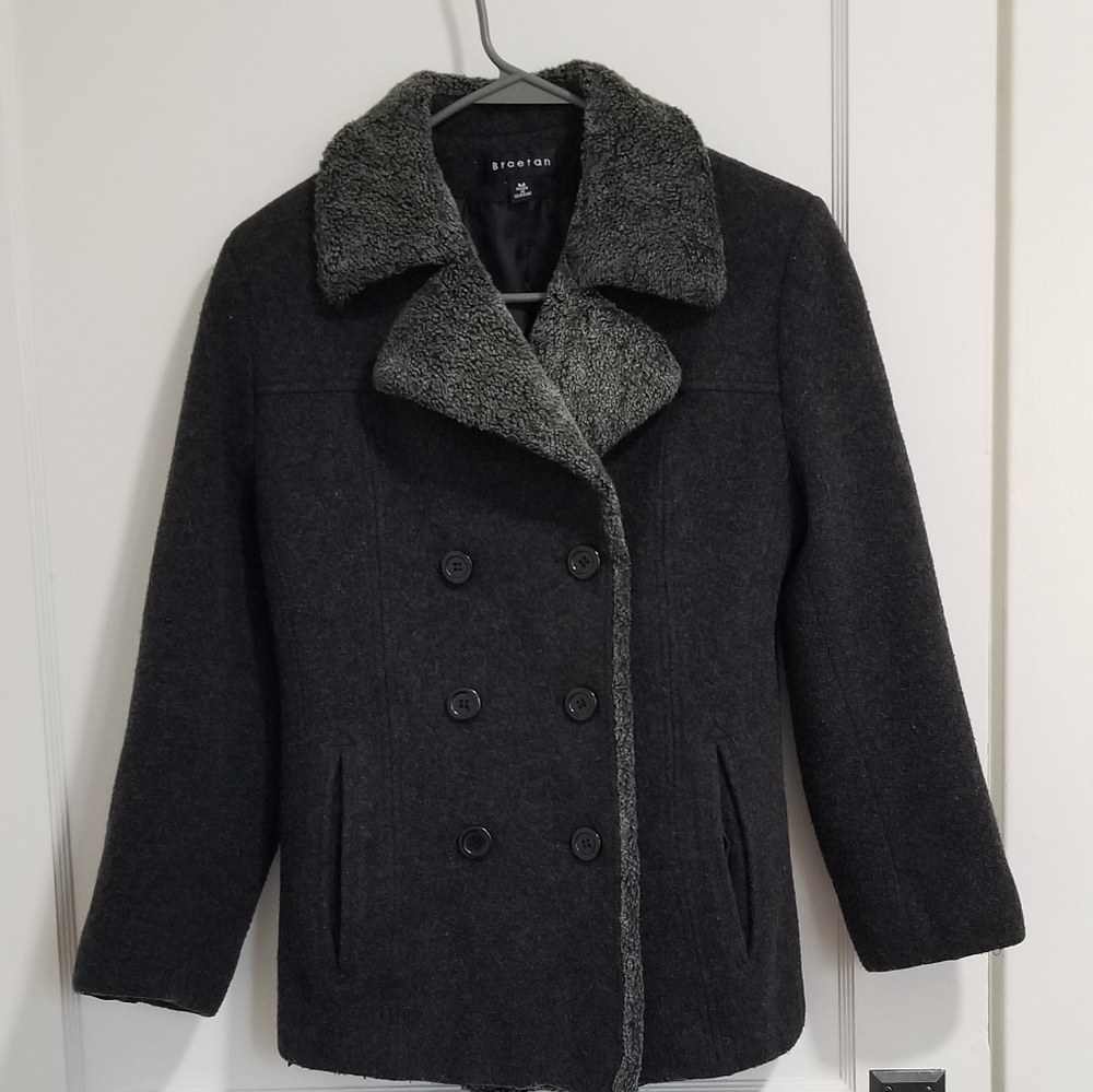 100% Wool Braetan Women’s Charcoal Black Peacoat with sherpa collar Size M